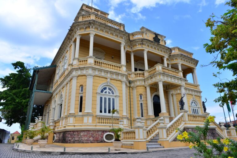 Festival Literário do Centro inicia na quarta-feira e traz uma semana de programação cultural gratuita