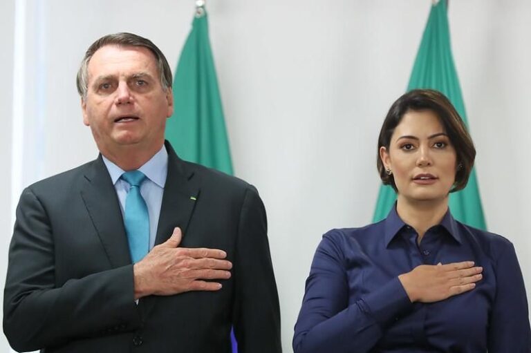 ‘Bolsonaro e Michelle devem vir juntos a Manaus em setembro’, anuncia coronel Menezes