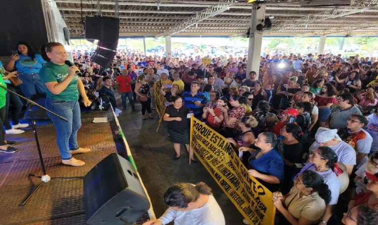 Professores não aceitam proposta do governo e mantêm greve no Amazonas
