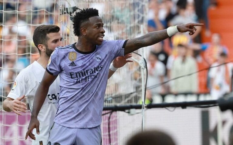 Lula pede providências contra racismo sofrido por Vini Junior