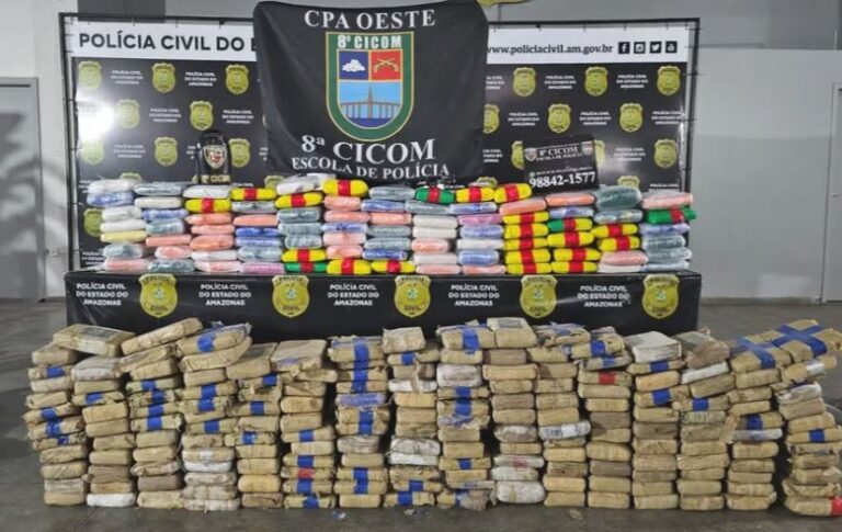 Mais de 270 kg de drogas são apreendidos em casa na Compensa