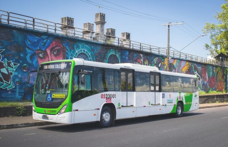 Valor da passagem de ônibus em Manaus sobe para R$ 4,50, anuncia David Almeida