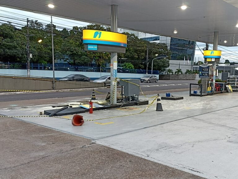 Em Manaus, perseguição policial termina com criminoso morto e outros baleados