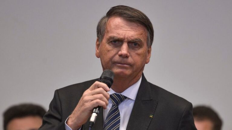 Com voto de Cármen Lúcia, TSE forma maioria para tornar Bolsonaro inelegível por 8 anos