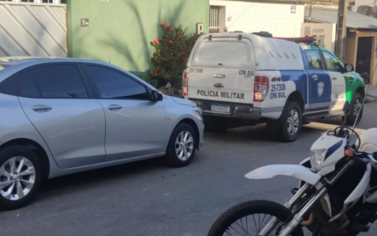 Em Manaus, bandidos fazem família de advogado refém e roubam R$ 300 mil e arsenal de armas