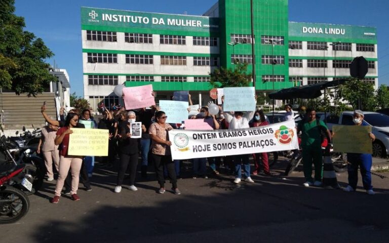 Enfermeiros do AM protestam pelo pagamento do piso salarial