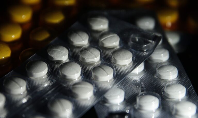 Farmácia Popular fornecerá remédio para osteoporose e anticoncepcional gratuitamente