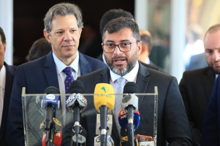 Relator da reforma tributária inclui proposta que mantém ZFM