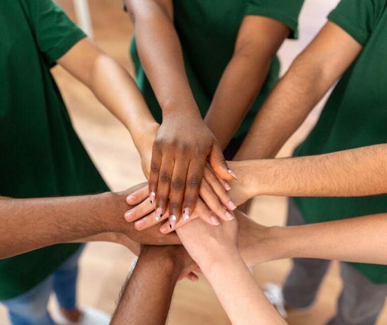 Psicóloga aponta que o ato voluntário traz benefícios à saúde mental