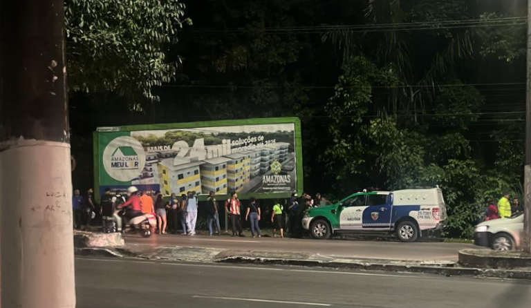 Criminosos esfaqueiam passageiros durante assalto aterrorizante em ônibus de Manaus