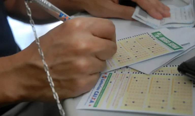 Vai tentar a sorte? Mega-Sena sorteia neste sábado prêmio acumulado em R$ 15 milhões